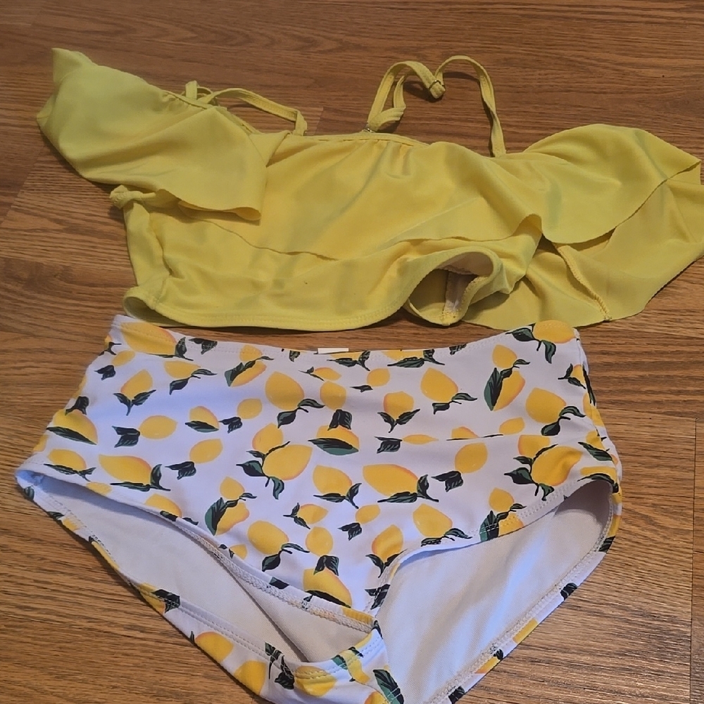 Yellow Lemon Print Women's Swim Set